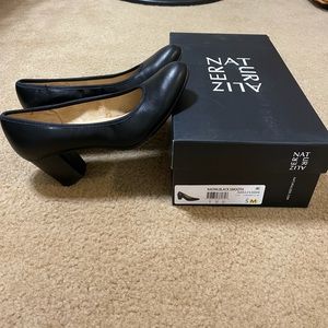 Naturalizer Black Leather Pumps Size 5M
